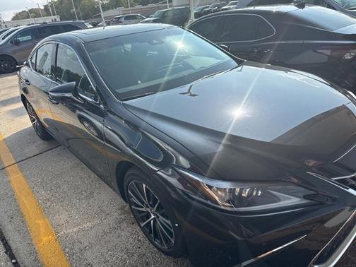 2022 Lexus ES 350 Base