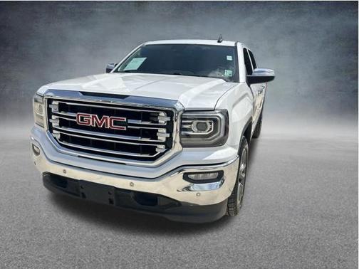 White Frost Tricoat 2017 GMC Sierra 1500 SLT