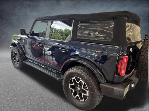 Antimatter Blue Metallic 2021 Ford Bronco Outer Banks