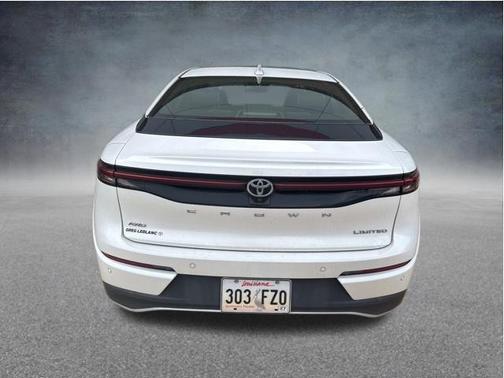 Oxygen White 2023 Toyota Crown Limited
