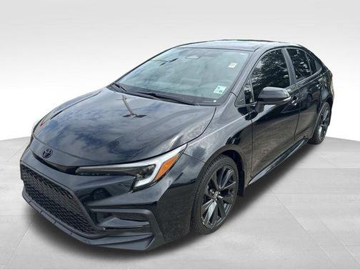 Midnight Black Metallic 2024 Toyota Corolla SE