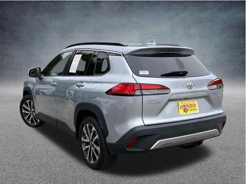 Sonic Silver 2023 Toyota Corolla Cross XLE