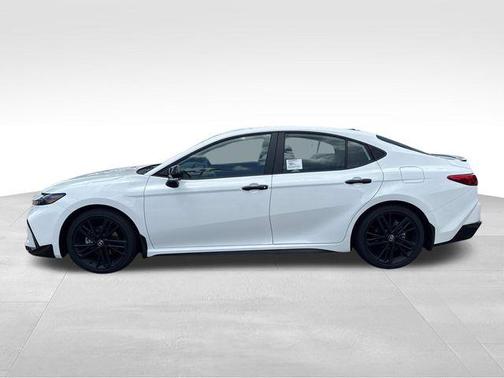 Ice Cap 2026 Toyota Camry SE