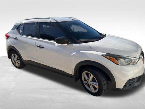 2019 Nissan Kicks S