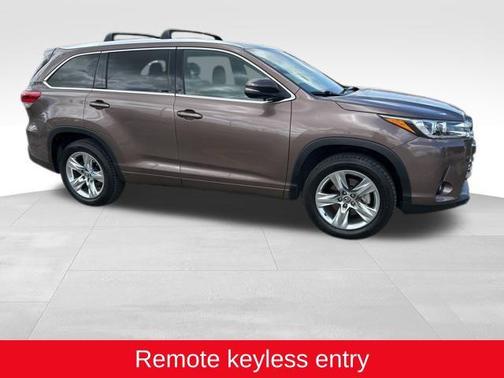 Toasted Walnut Pearl 2018 Toyota Highlander Limited