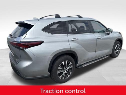 2025 Toyota Highlander XLE