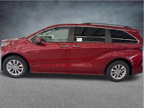 Pearl 2026 Toyota Sienna XLE