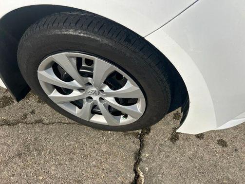 Ice 2025 Toyota Corolla LE