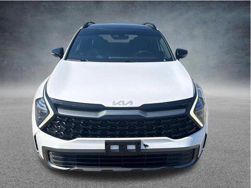 Glacial White Pearl 2024 Kia Sportage X-Line