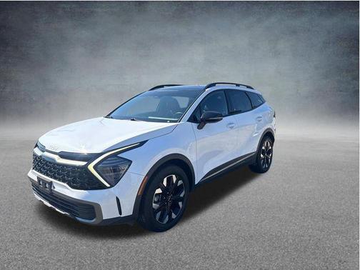 Glacial White Pearl 2024 Kia Sportage X-Line