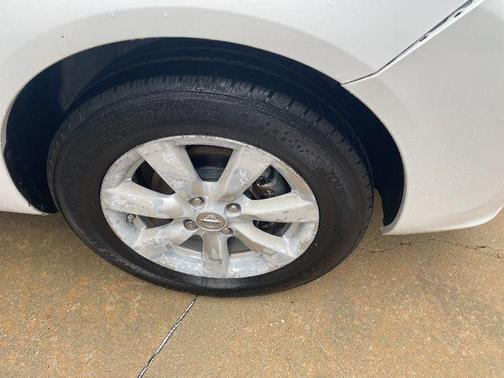 2012 Nissan Versa 1.6 S