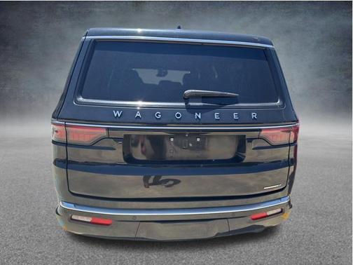 Diamond Black Crystal Pearlcoat 2024 Jeep Wagoneer L Series II