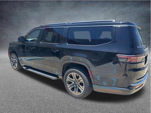 Diamond Black Crystal Pearlcoat 2024 Jeep Wagoneer L Series II