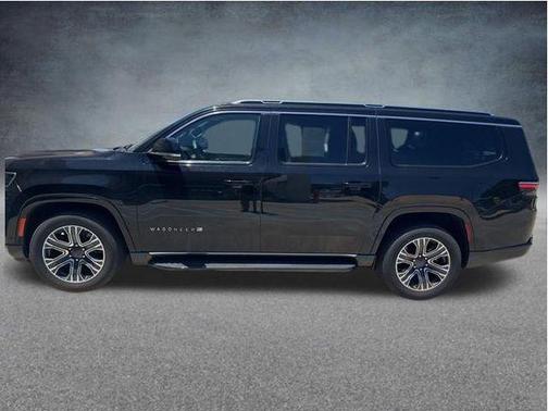 Diamond Black Crystal Pearlcoat 2024 Jeep Wagoneer L Series II