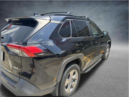 -Select- 2023 Toyota RAV4 XLE