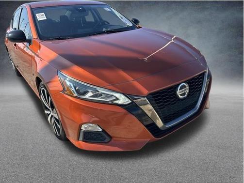 Sunset Drift Chromaflair 2021 Nissan Altima SR FWD