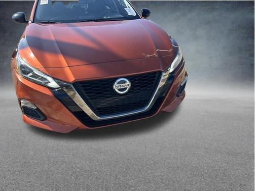 Sunset Drift Chromaflair 2021 Nissan Altima SR FWD