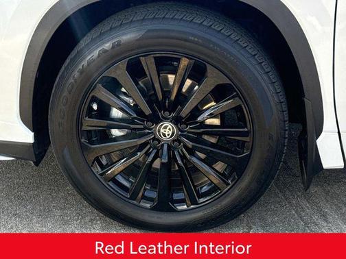 Wind Chill Pearl 2024 Toyota Highlander XSE