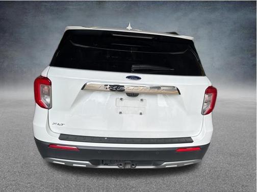 Star White Metallic Tri-Coat 2023 Ford Explorer XLT