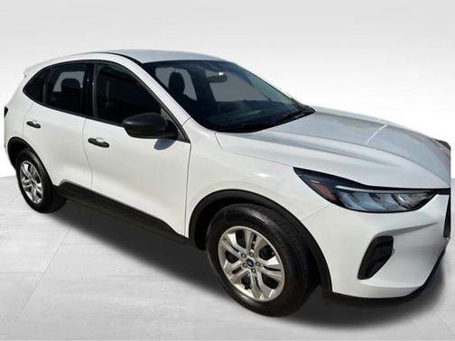 Oxford White 2023 Ford Escape SE