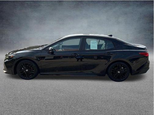 Black 2025 Toyota Camry SE