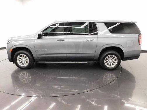 2022 Chevrolet Suburban LT