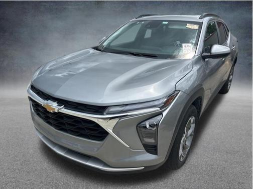 Sterling Gray Metallic 2025 Chevrolet Trax LT