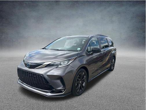Predawn Gray Mica 2022 Toyota Sienna XSE 7 Passenger