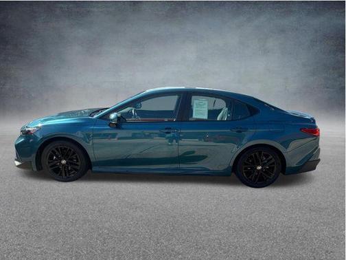 Ocean 2025 Toyota Camry SE