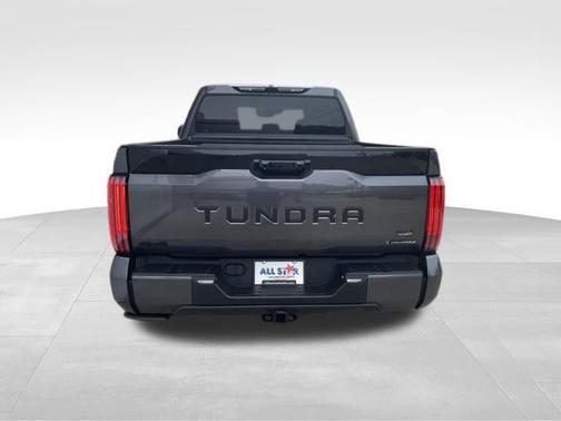 2025 Toyota Tundra Hybrid Platinum