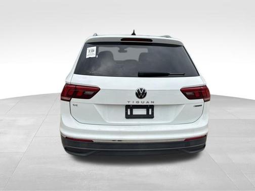 Pure White 2022 Volkswagen Tiguan 2.0T SE 4MOTION