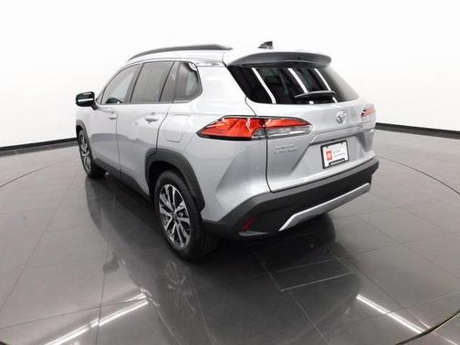 2025 Toyota Corolla Cross XLE