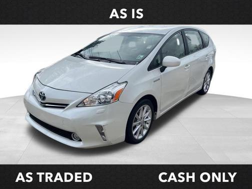 2014 Toyota Prius v Five