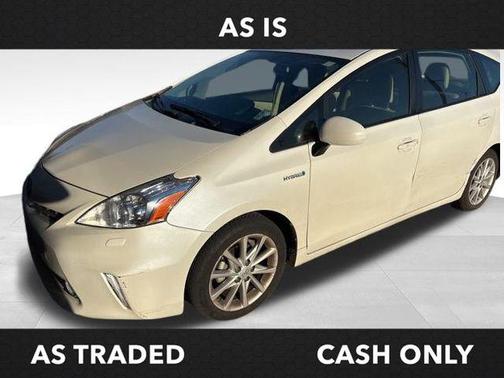 2014 Toyota Prius v Five