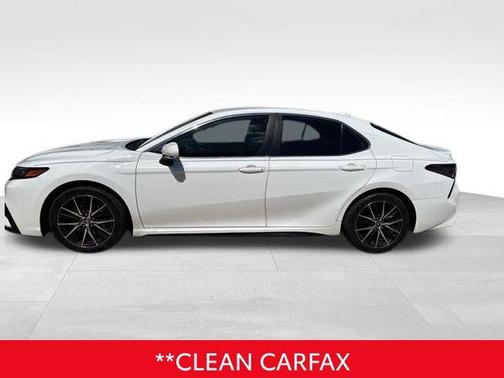 Ice Cap 2023 Toyota Camry SE