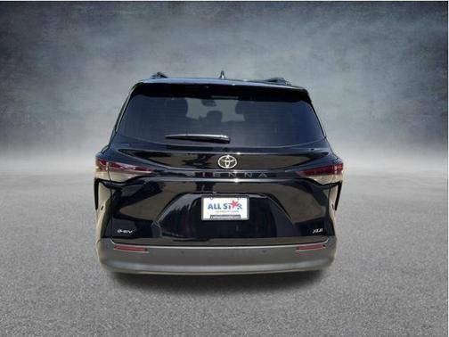 Midnight Black Metallic 2026 Toyota Sienna XLE