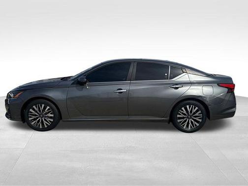 Gun Metallic 2023 Nissan Altima 2.5 SV