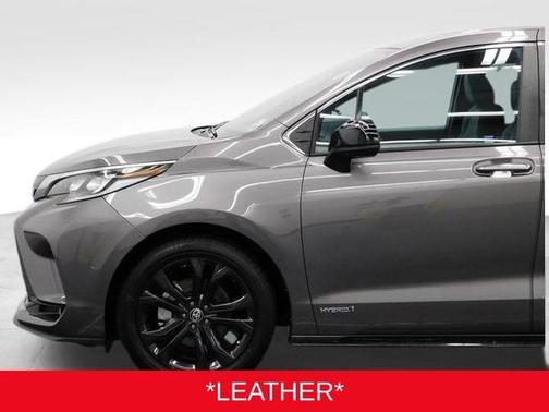 2021 Toyota Sienna XSE 7 Passenger