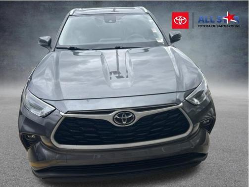Magnetic Gray Metallic 2023 Toyota Highlander XLE