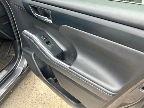 Magnetic Gray Metallic 2023 Toyota Highlander XLE