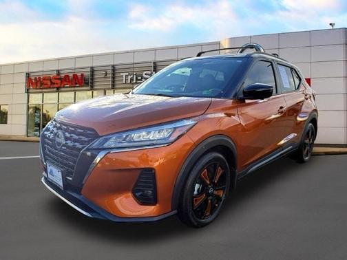 2023 Nissan Kicks SR