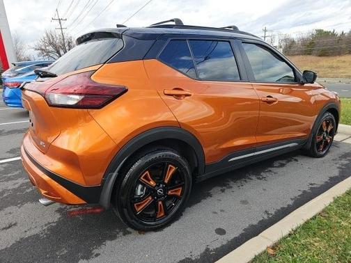 2023 Nissan Kicks SR