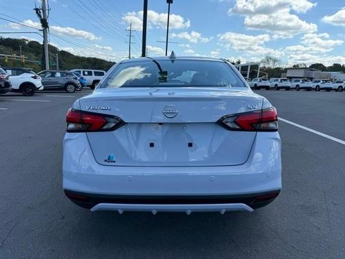 2024 Nissan Versa 1.6 SV
