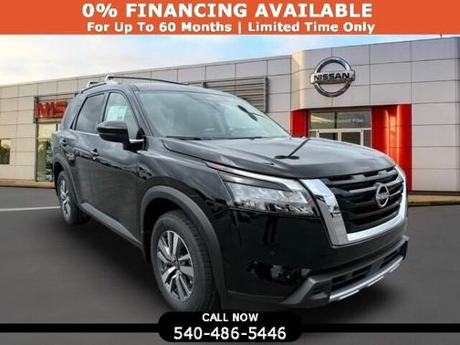 2025 Nissan Pathfinder SL