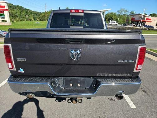 Granite Crystal Clearcoat Metallic 2018 RAM 1500 Laramie