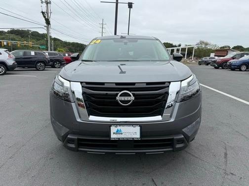 2024 Nissan Pathfinder S