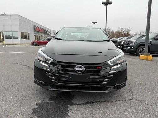 2025 Nissan Versa 1.6 SR