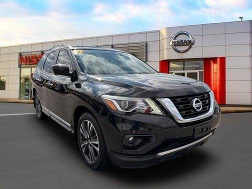2017 Nissan Pathfinder Platinum