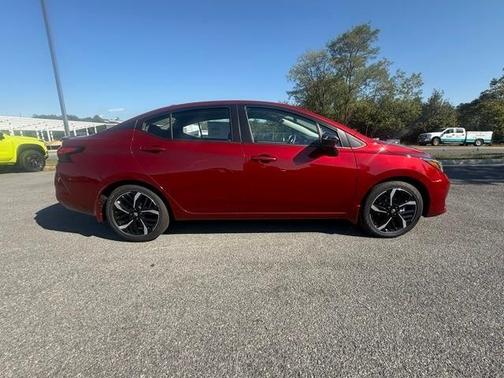 2025 Nissan Versa 1.6 SR