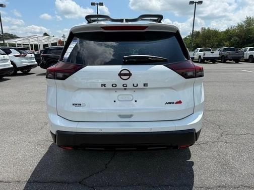 2025 Nissan Rogue Rock Creek